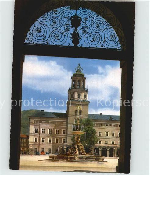 Salzburg Oesterreich Residenzbrunnen Glockenspielturm