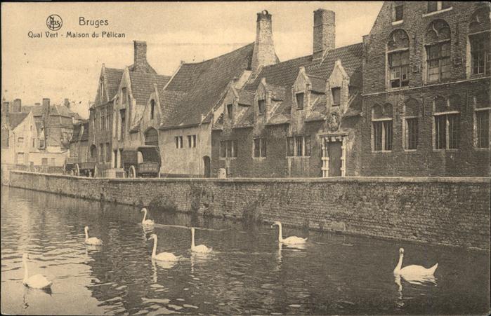 Bruges BRUGGE Belgie Quai Verl Maison du Pelican Schwaene