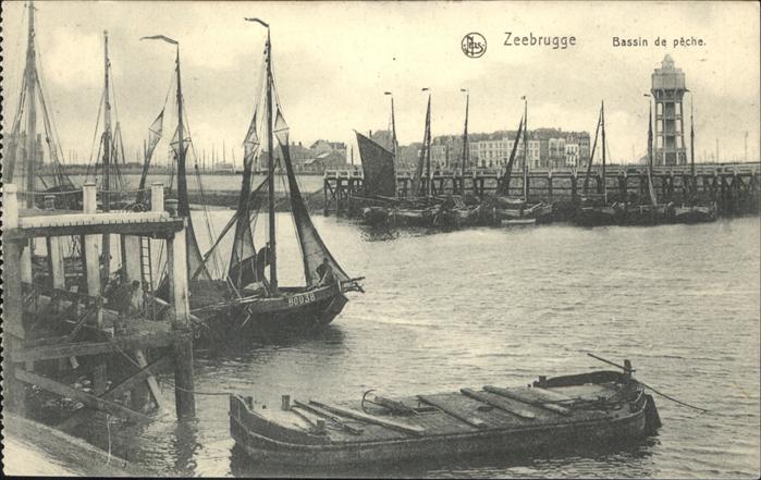 Zeebrugge West-Vlaanderen Bassin de peche Schiffe