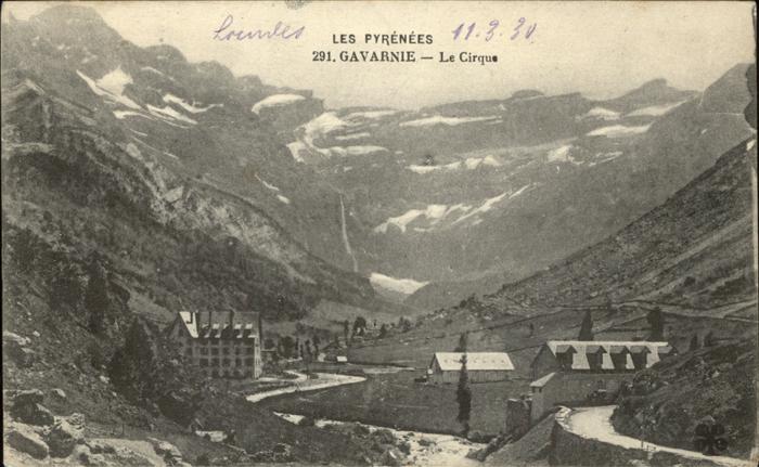 Gavarnie Hautes Pyrenees Le Cirque