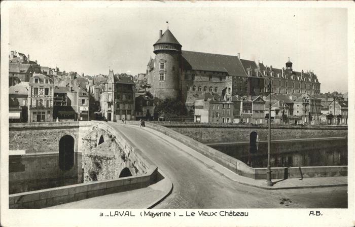 Laval Mayenne Le vieux chateau pont Schloss Brücke