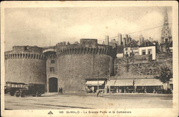 Saint-Malo 35 La Grande Porte et la Cathedrale