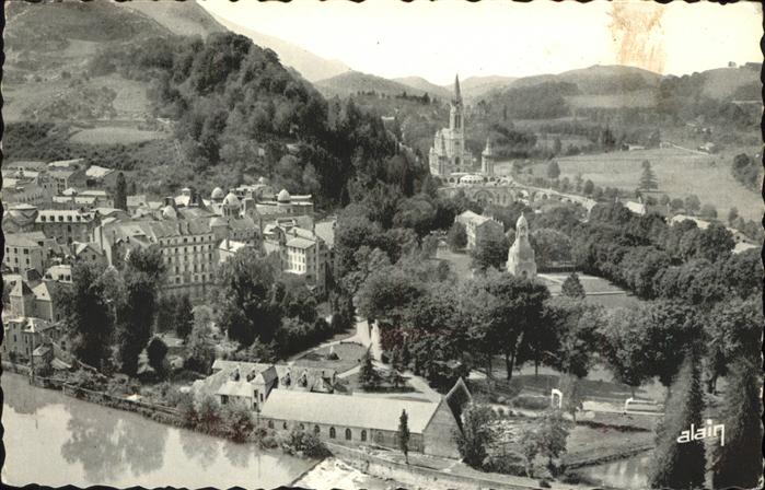 Lourdes Hautes Pyrenees La Basilique et les Chutes du Gave
