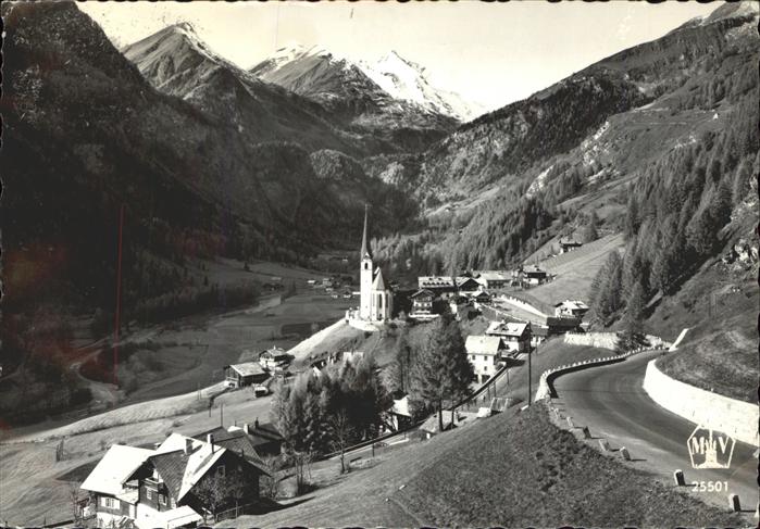 Heiligenblut Kaernten Gesamtansicht mit Grossglockner Hohe Tauern