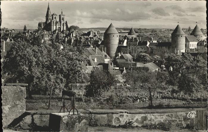 Semur-en-Auxois Vue generale Cathedrale