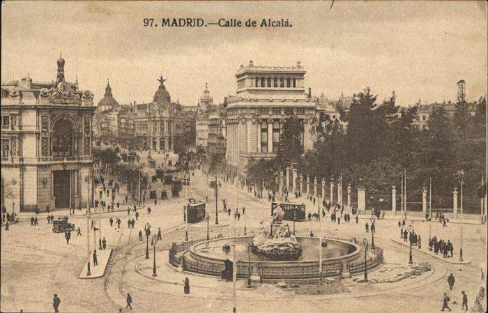 Madrid Spain Calle de Alcala Brunnen Strassenbahn