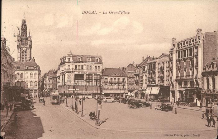 Douai 59 La Grande Place Cathedrale