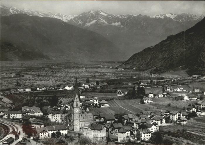 Terlano Suedtirol Panorama mit Dolomiten