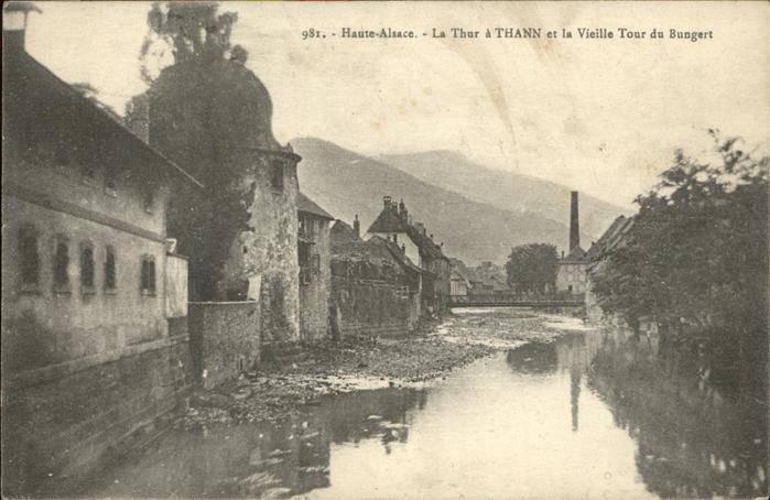 Thann Haut Rhin Elsass La Thur a Thann et la Vieille Tour du B