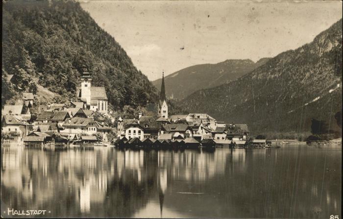Hallstatt Austria Ortsansicht vom Hallstätter See