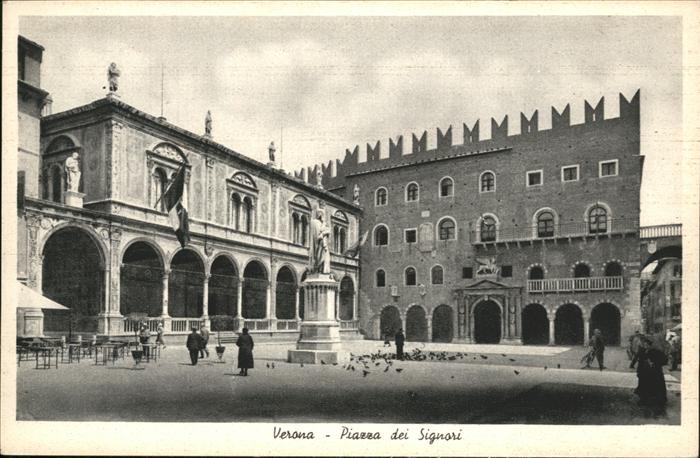 Verona Veneto Piazza dei Signori Denkmal