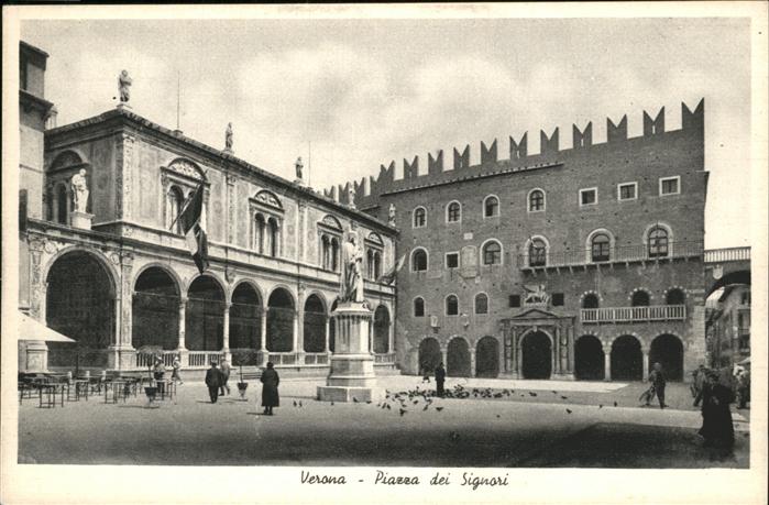 Verona Veneto Piazza dei Signori Denkmal