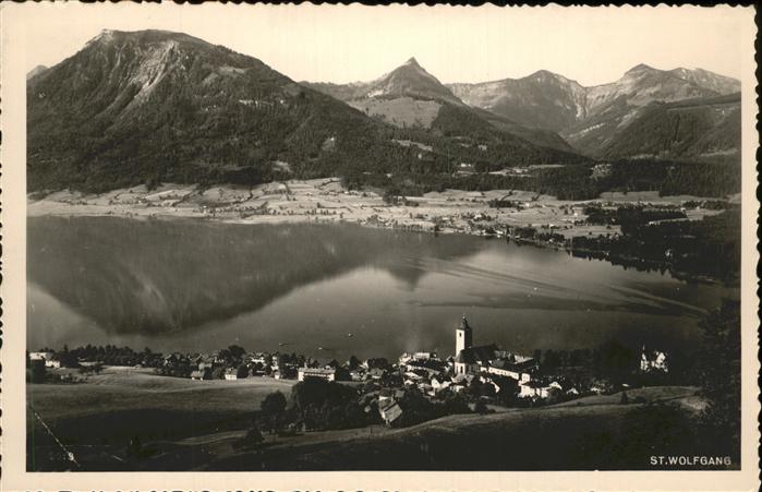 St Wolfgang Wolfgangsee Panorama Blick ueber den See