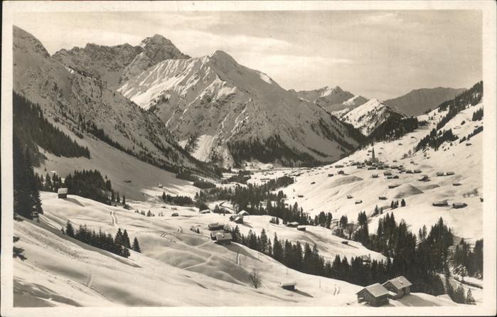Mittelberg Kleinwalsertal Panorama mit Widderstein und Bergunttal