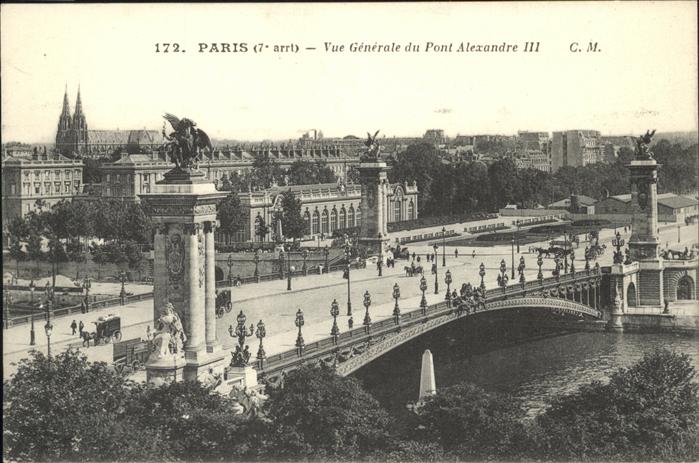 Paris Le Pont Alexandre III Seine