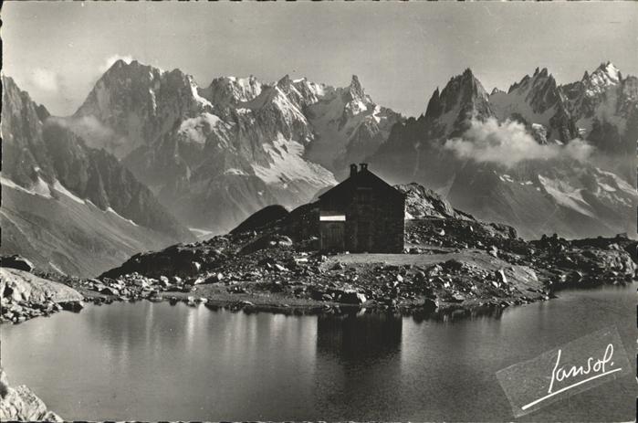 Chamonix Le Lac Blanc Grandes Jorasses Aiguille