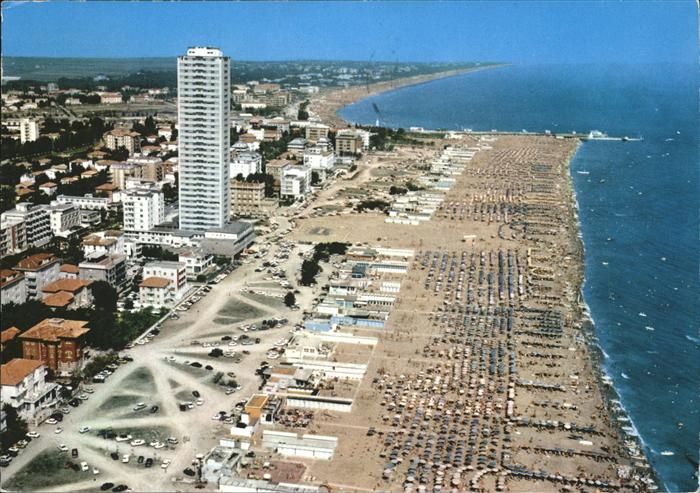 Cesenatico Panorama Strandleben Wolkenkratzer Flie