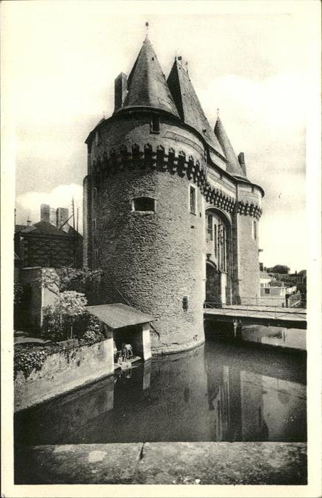 La Ferte-Bernard Porte de ville l_Huisne