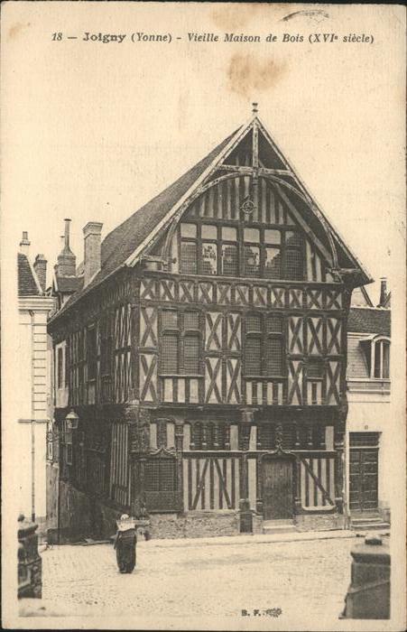 Joigny Yonne vieille maison de Bois
