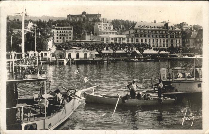 Evian-les-Bains Haute Savoie le port le Royal Hotel