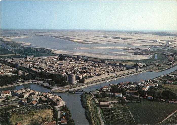 Aigues-Mortes Gard vue aerienne Les Marais-Salants