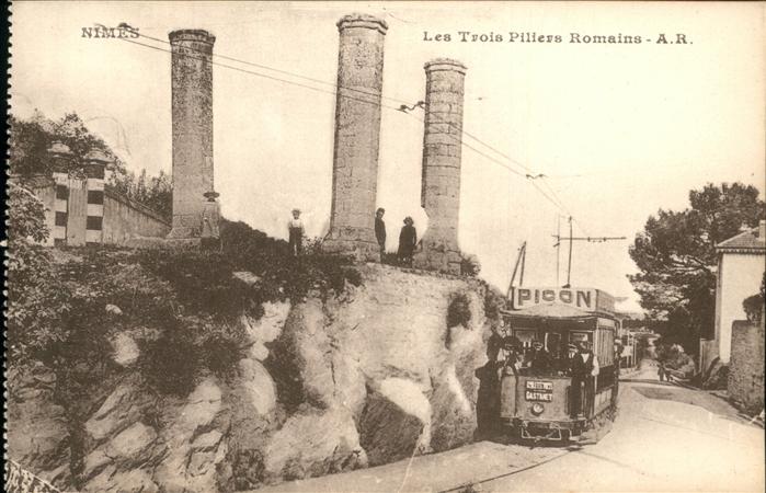 Nimes Les Trois Poliers Romains Straßenbahn
