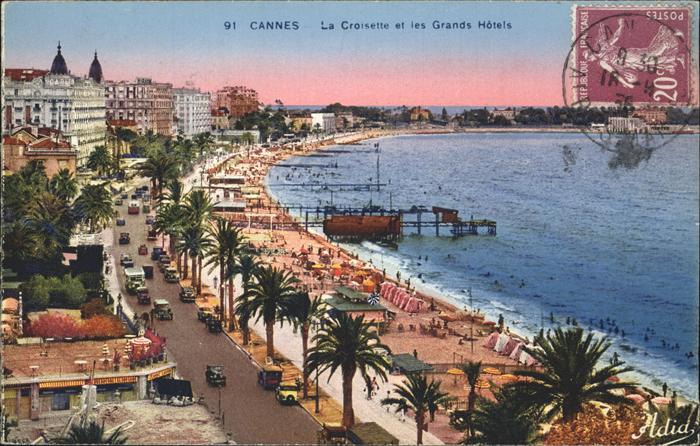 Cannes Alpes-Maritimes La Croisette et les Grands Hotels plage
