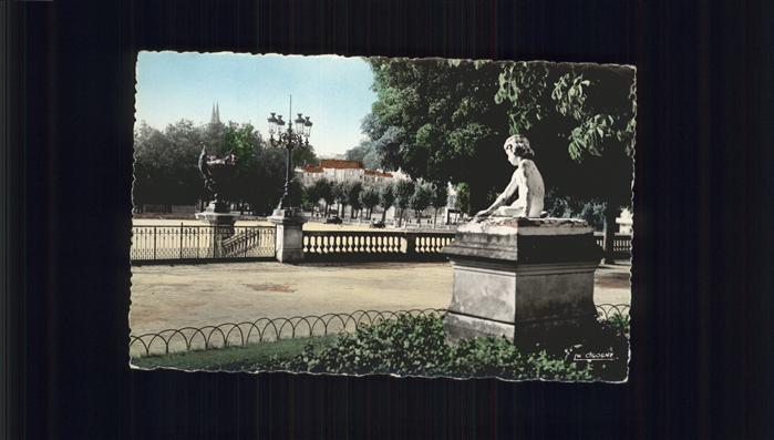 Niort 79 Jardin de la Breche sculpture