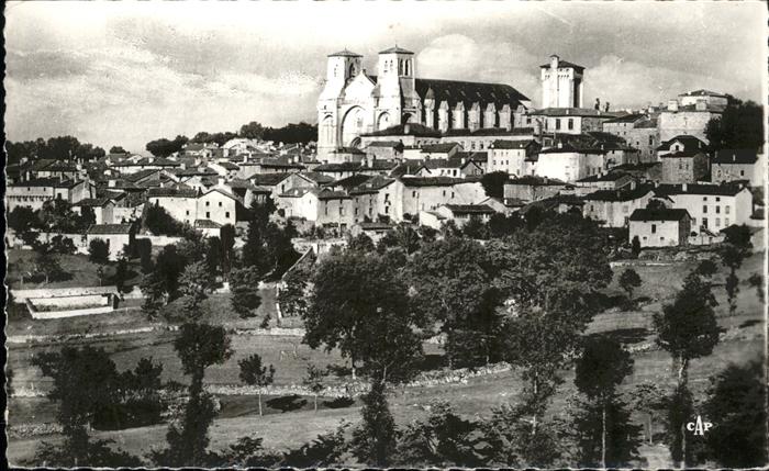 La Chaise-Dieu Vue generale eglise