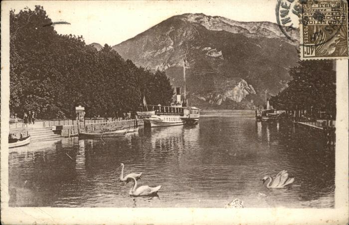 Annecy Haute-Savoie Port et Montagne de Veyrier bateau Schw