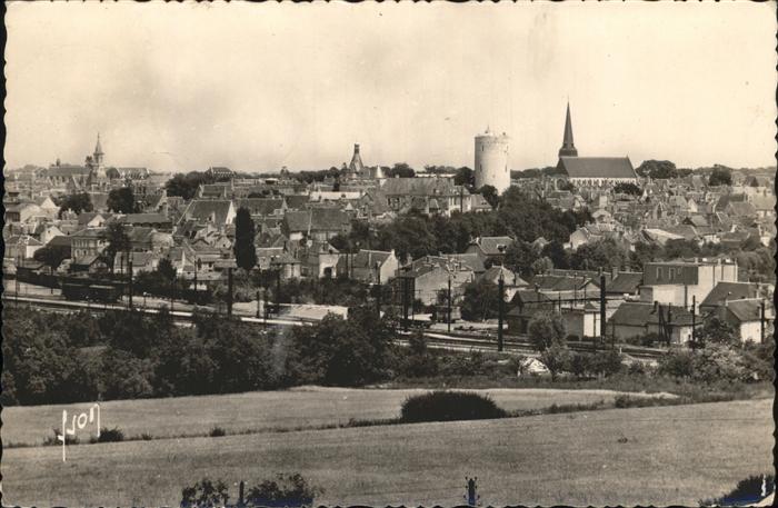 Issoudun Indre Vue generale tour eglise
