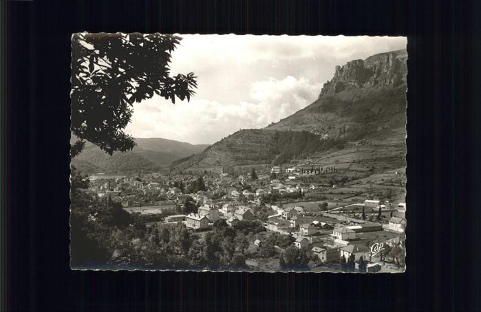 Florac Vue generale et la Rocher de Rochefort
