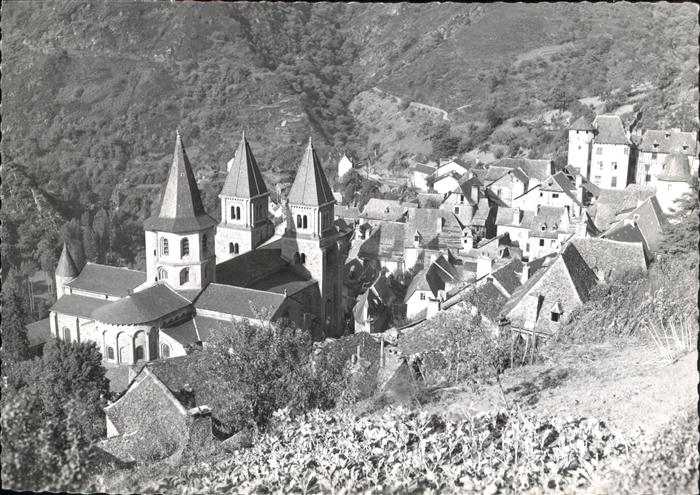 Conques Vue generale Basilique Sainte-Foy Klost
