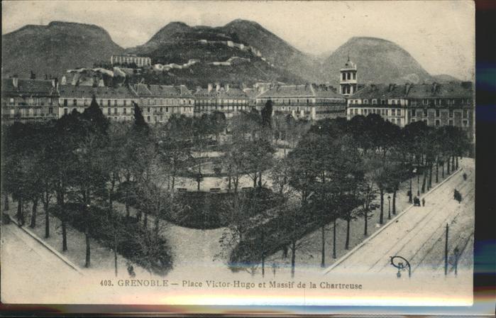 Grenoble Place Victor Hugo et Massif de la Chart