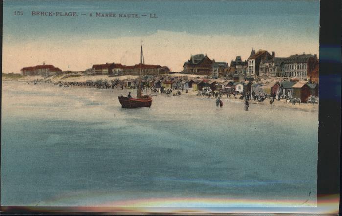Berck-Plage A maree haute bateau