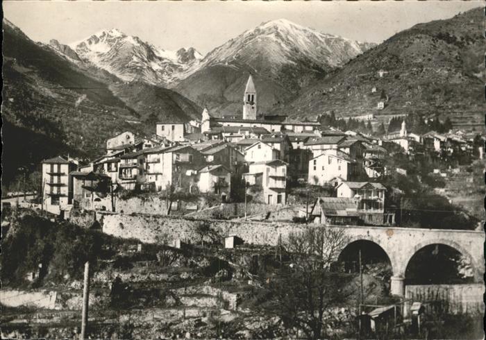 Saint-Martin-Vesubie Vue generale pont et les Alpes