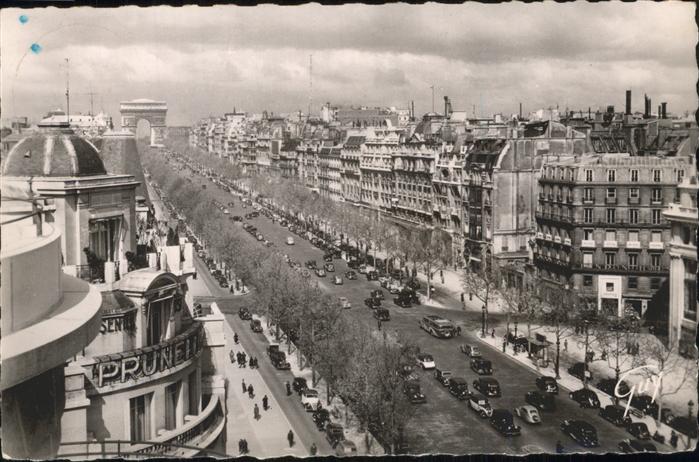 Paris Avenue des Champs Elysees