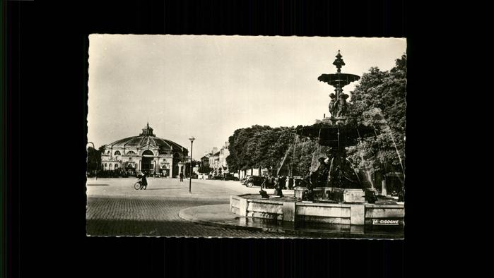 Troyes Aube Le cirque et Fontaine Argence