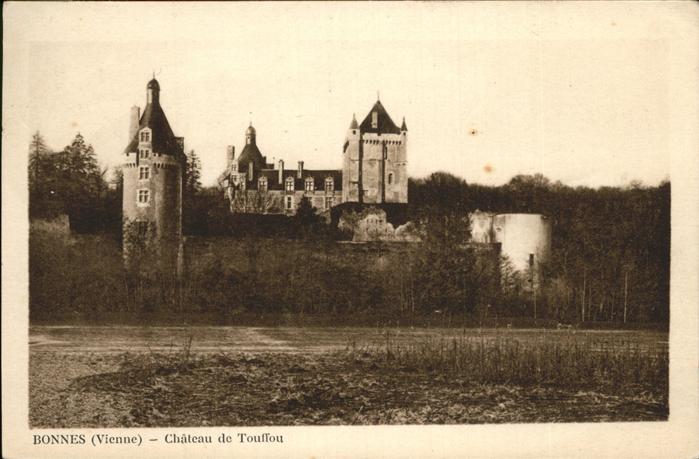 Bonnes Vienne Chateau de Touffou