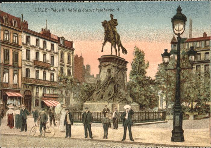 Lille Nord Place Richebe et Statue Faidherbe monum