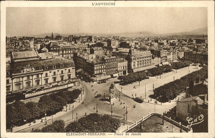 Clermont Ferrand Puy de Dome Place de Jaude monument