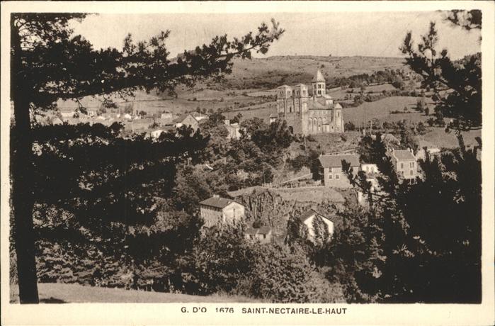 Saint-Nectaire Puy de Dome Panorama eglise