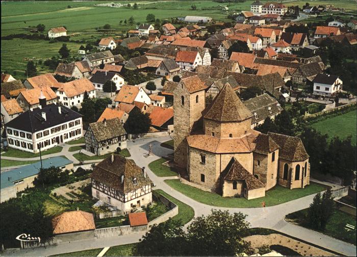 Ottmarsheim Haut-Rhin Eglise octogonale du XIe siecle vue aer