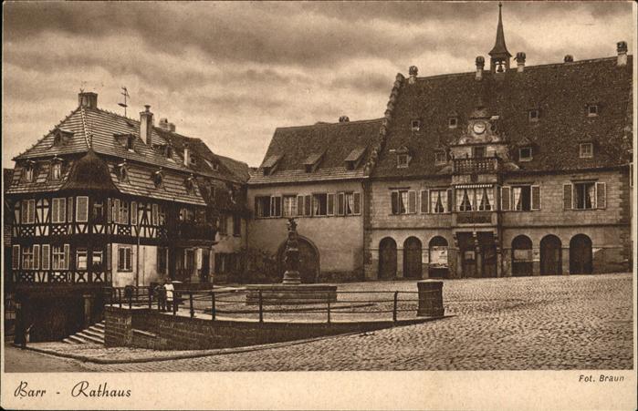 Barr Bas-Rhin Rathaus Brunnen