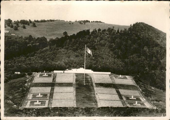 Hartmannswillerkopf Vieil Armand Cimetiere militaire Soldat