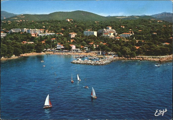 Boulouris La plage le port