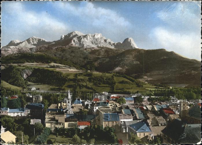 Barcelonnette Vue generale Pain de Sucre Chapeau de G