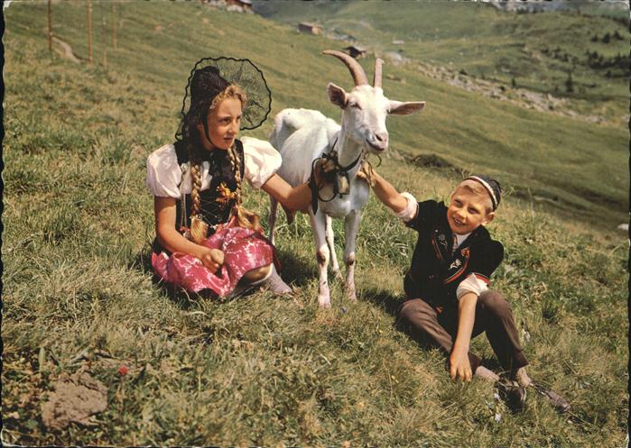 Ziege Kinder Trachten