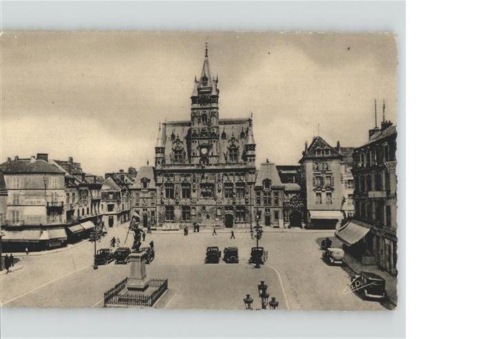 Compiegne Oise Place de l_Hotel de Ville Monument Denk