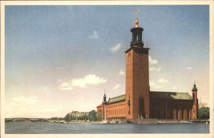 Stockholm Stadshuset med Vaesterbron